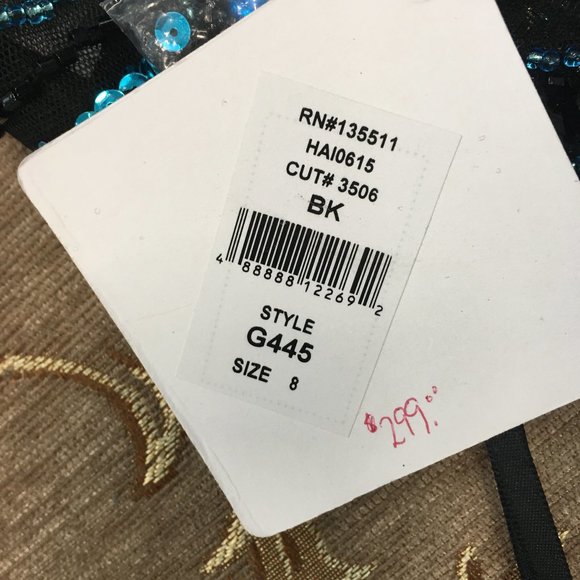 Side Cut-outs, Backless, Blingy Sexy Cruise Dress - Picture 9 of 13